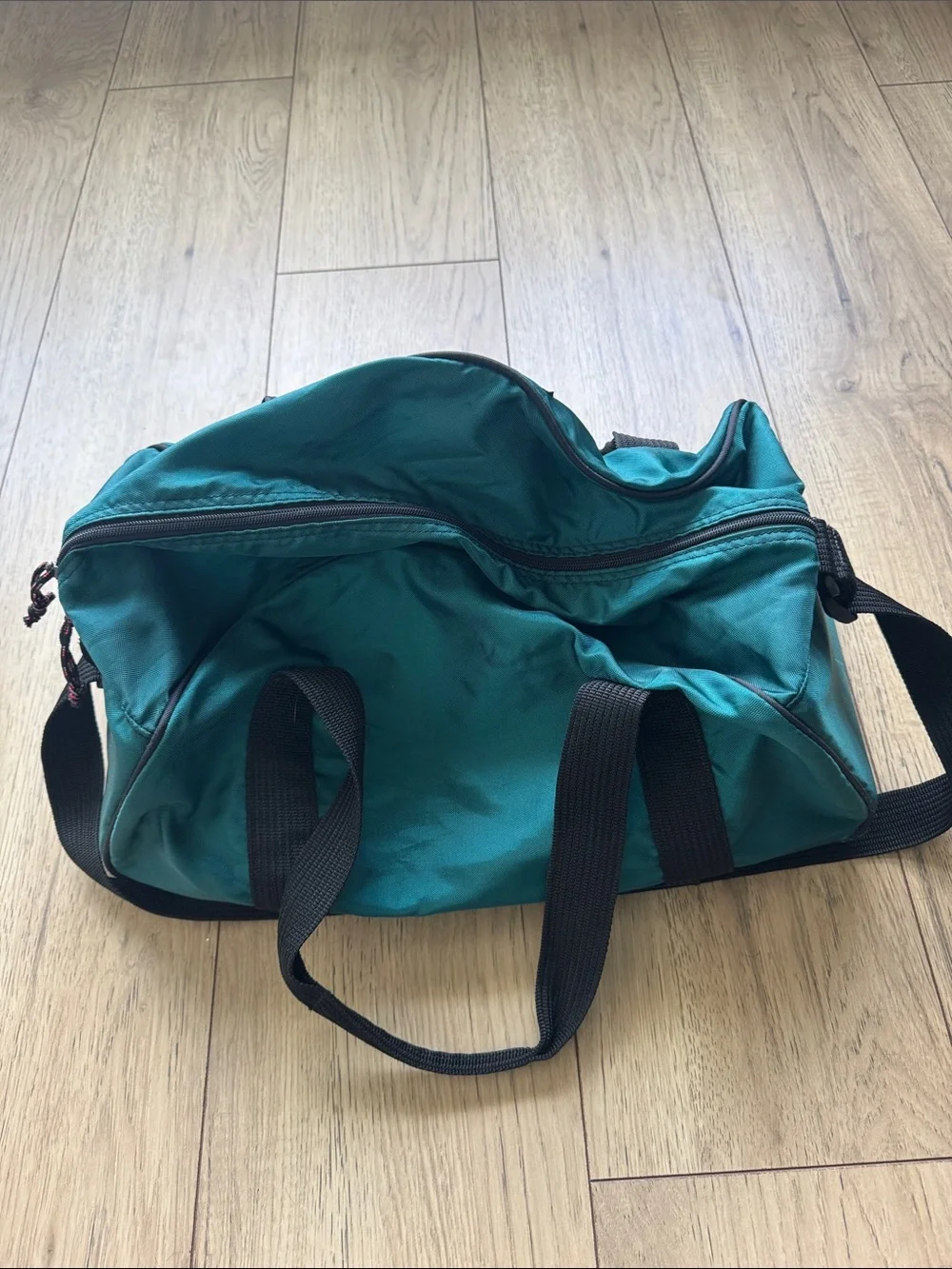 Vintage Nike Small Duffel Bag Green Black Red Long Strap Handles Full Zip
